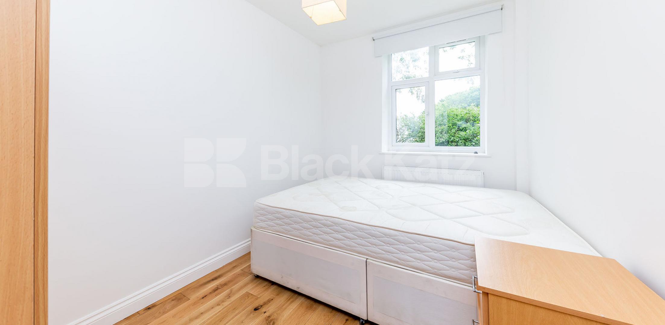 			MODERN THREE BED!, 3 Bedroom, 1 bath, 1 reception Flat			 Carleton Road, TUFNELL PARK